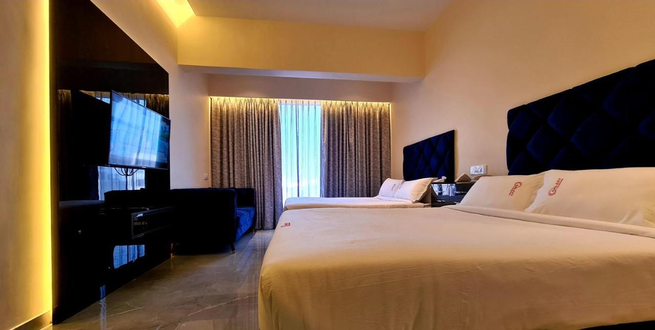 Galaxy Club & Hotel Bijāpur Exterior foto